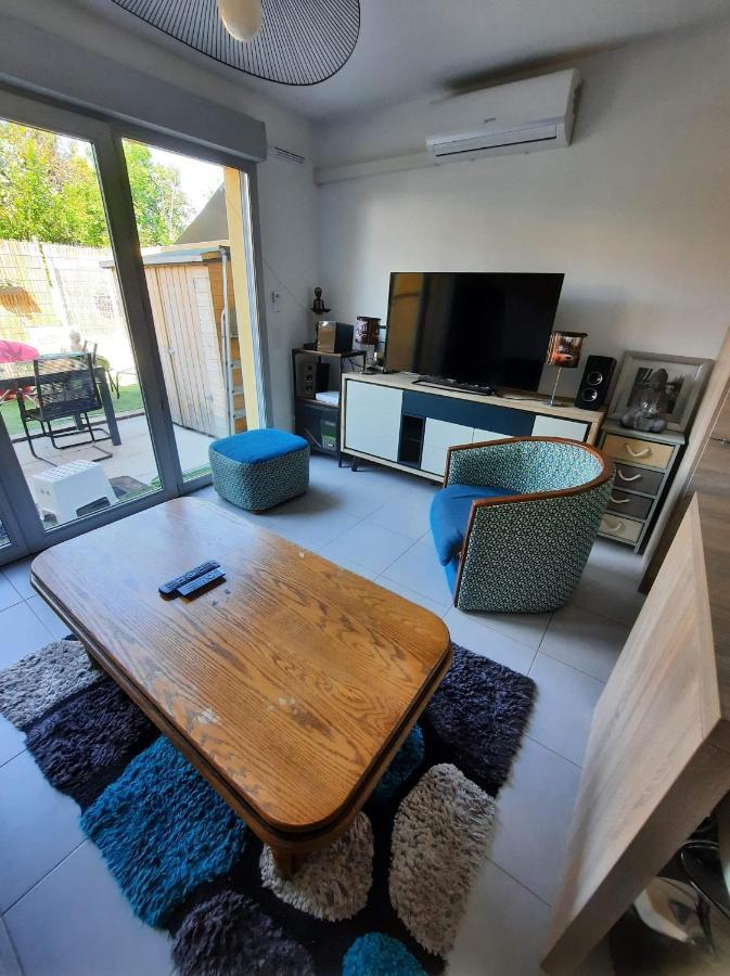 Maison Avec Jardin 류넬 외부 사진